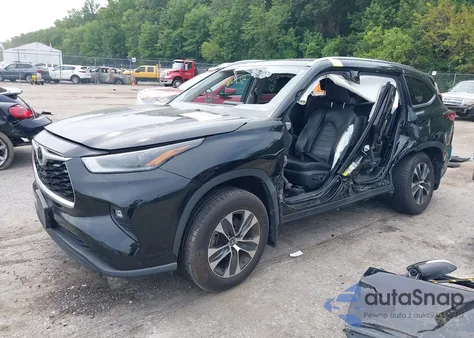 2021 Toyota Highlander Xle из США, поврежденный, VIN 5TDGZRBHXMS524495